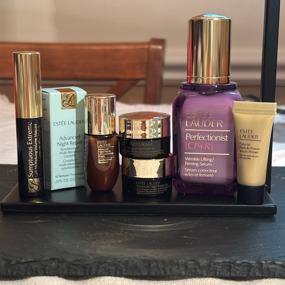 Estee Lauder Skincare Collection - 1 Full Size Perfectionist CP&R & samples